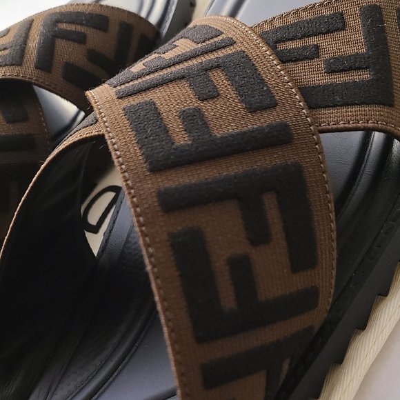 Fendi Brown Slide Sandals with Geometric Pattern - Picture 10 of 15